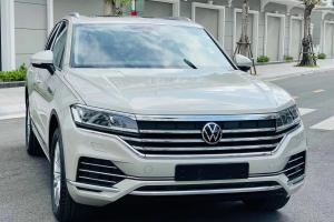 Ra mắt chưa đầy 2 tháng, Volkswagen Touareg tăng giá 100 triệu đồng