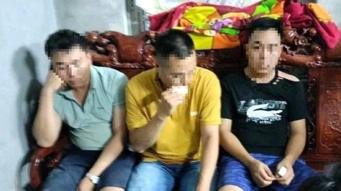 Khởi tố, bắt tạm giam 3 cựu cán bộ công an bắn chết dê của dân